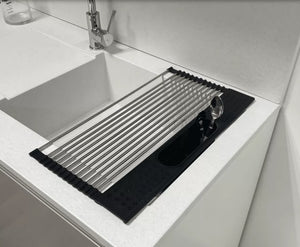 Égouttoir enroulable avec bac à couverts