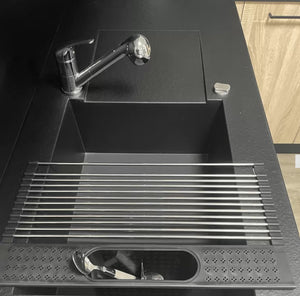 Égouttoir enroulable avec bac à couverts